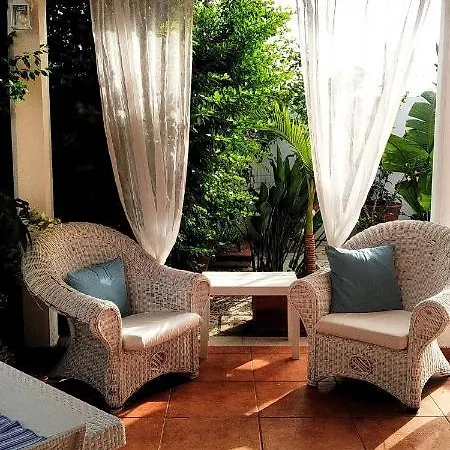 Le Vele Bed & Breakfast 4*