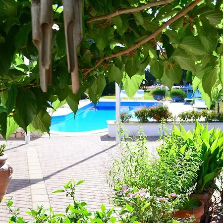 Le Vele Bed & Breakfast 4*